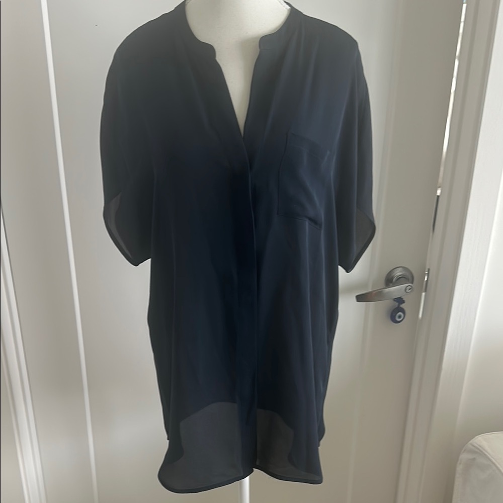 Vince tunic in navy  silk Button-Up Blouse NWT